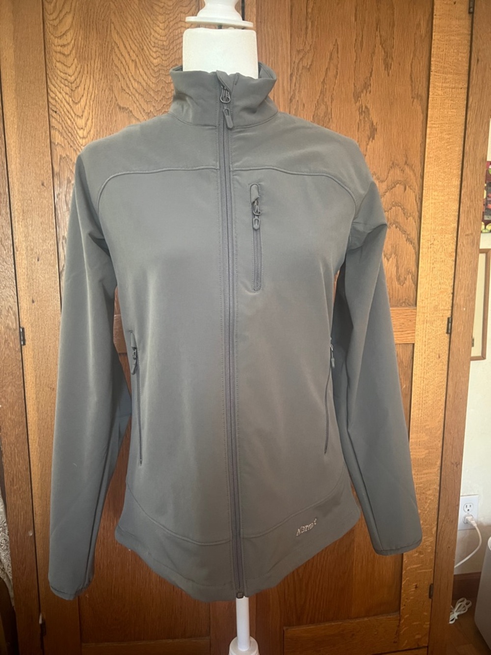 Marmot Women’s Tempo Lightweight Gray Softshell Jacket - Zip Front ; size M